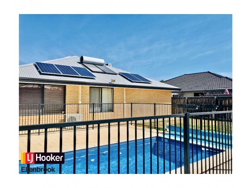 15 Farmaner Parkway, Ellenbrook WA 6069