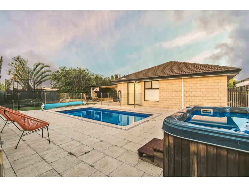 38 Valinco Ave, Ellenbrook WA 6069