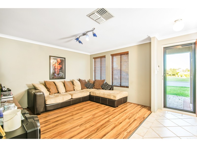 38 Valinco Ave, Ellenbrook WA 6069