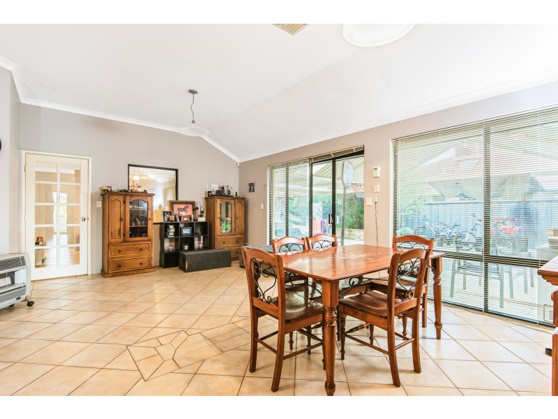 38 Valinco Ave, Ellenbrook WA 6069