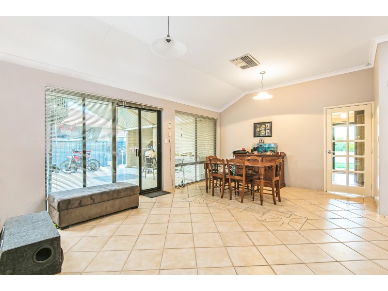 38 Valinco Ave, Ellenbrook WA 6069