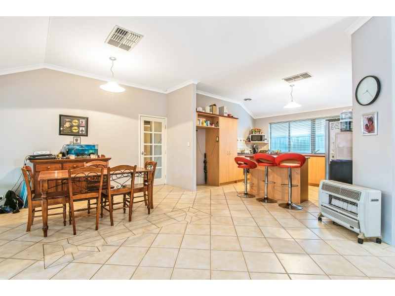 38 Valinco Ave, Ellenbrook WA 6069