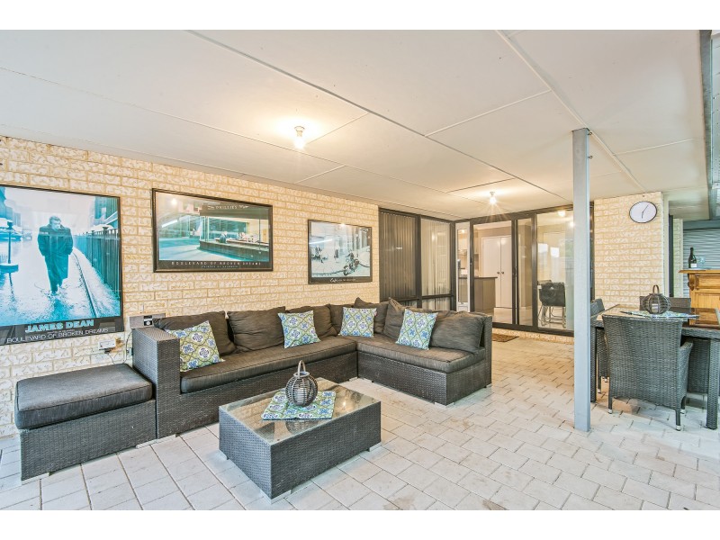 20 Jervis Drive, Ellenbrook WA 6069