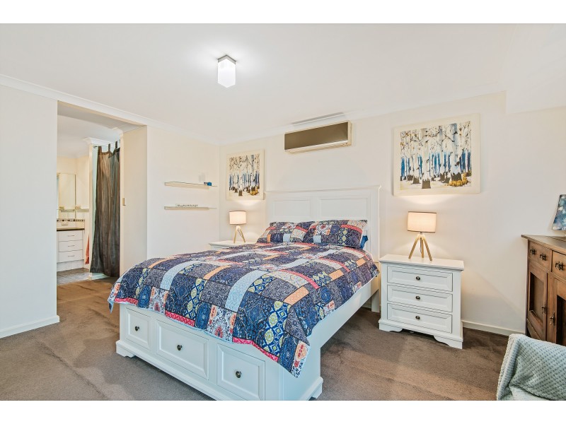 20 Jervis Drive, Ellenbrook WA 6069