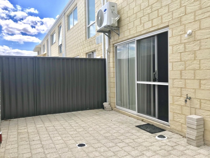 10 Selset Lane, Aveley WA 6069