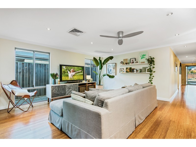 135 Elmridge Parkway, Ellenbrook WA 6069