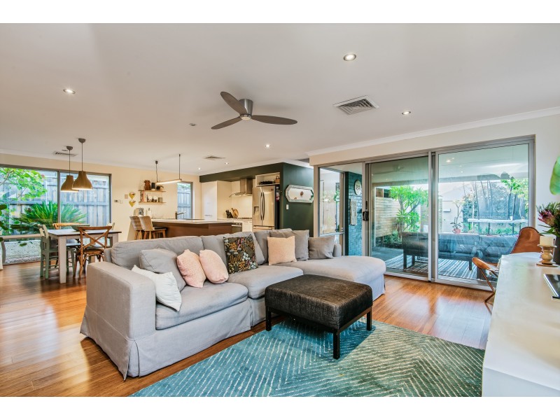 135 Elmridge Parkway, Ellenbrook WA 6069