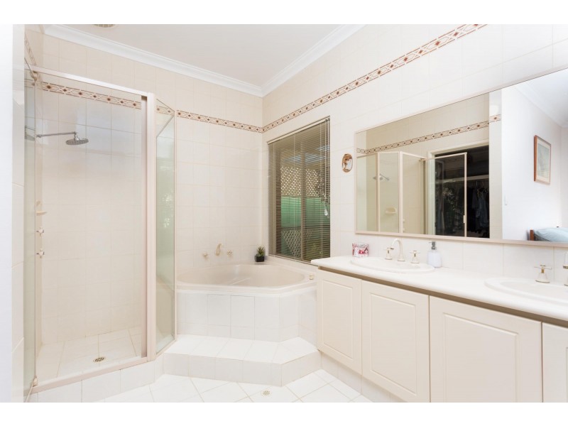 14 Bollinger Close, The Vines WA 6069