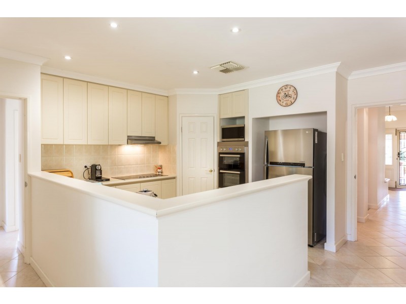 14 Bollinger Close, The Vines WA 6069