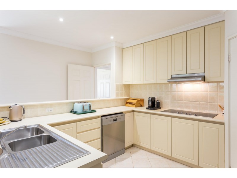 14 Bollinger Close, The Vines WA 6069