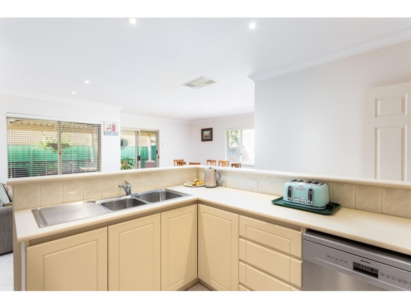 14 Bollinger Close, The Vines WA 6069