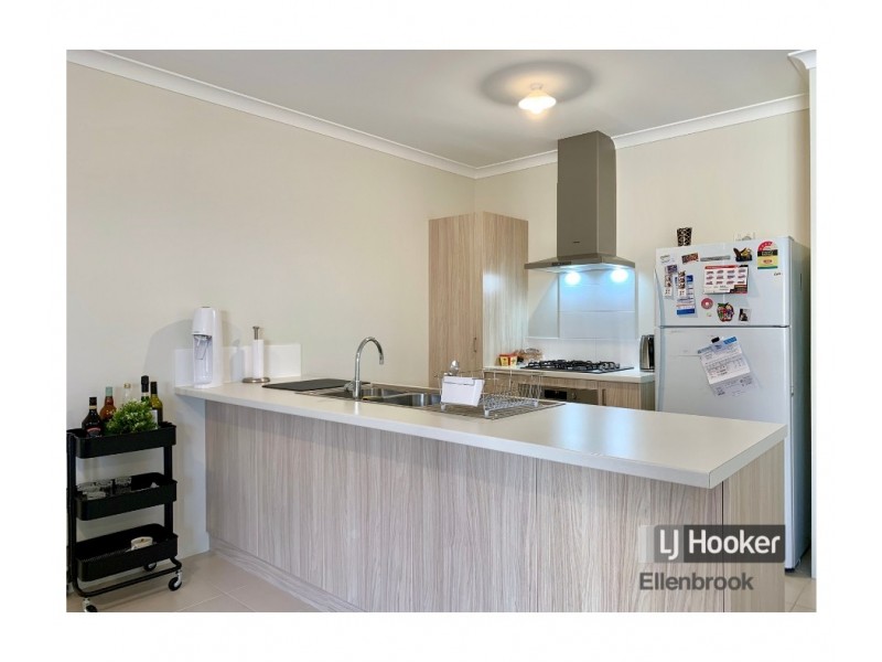 12 Luxhay Parkway, Aveley WA 6069