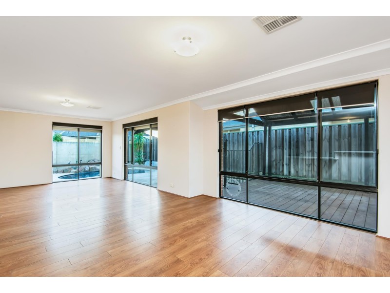 32 Oakhill Heights, Ellenbrook WA 6069