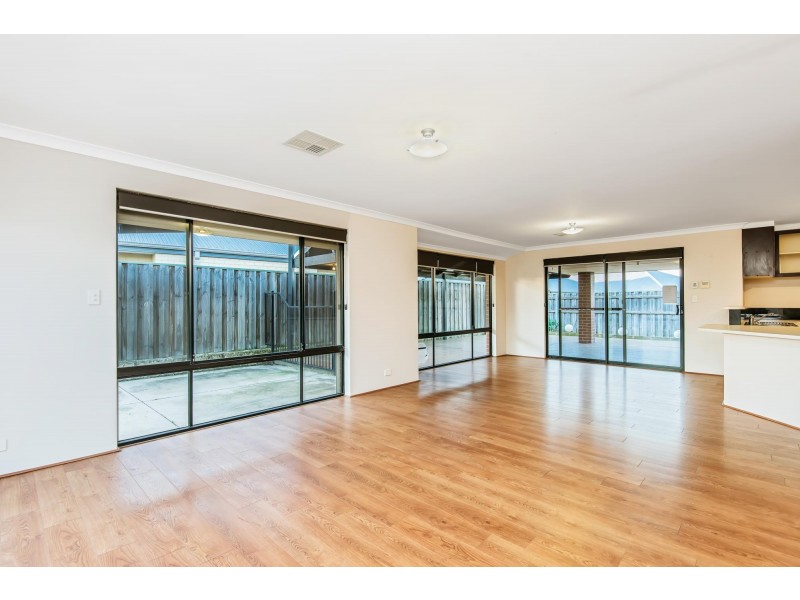 32 Oakhill Heights, Ellenbrook WA 6069