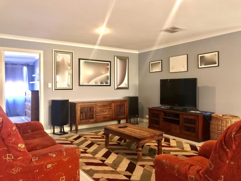 27 Ridley Street, Aveley WA 6069