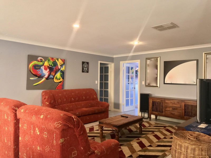 27 Ridley Street, Aveley WA 6069