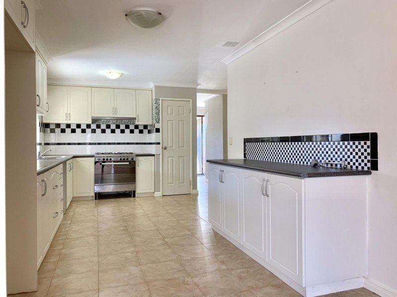 34 Guadalupe Drive, Ballajura WA 6066