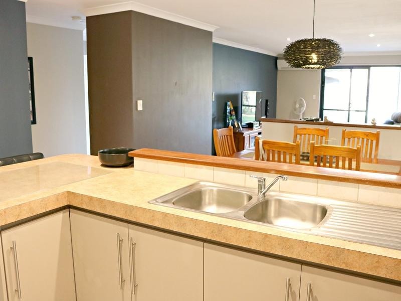 14 Portofino Turn, Ellenbrook WA 6069