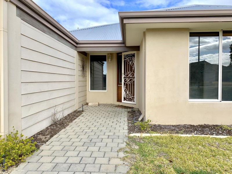 8 Leedon Drive, Ellenbrook WA 6069