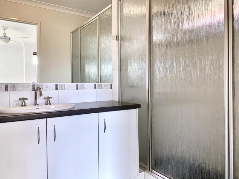 8 Leedon Drive, Ellenbrook WA 6069