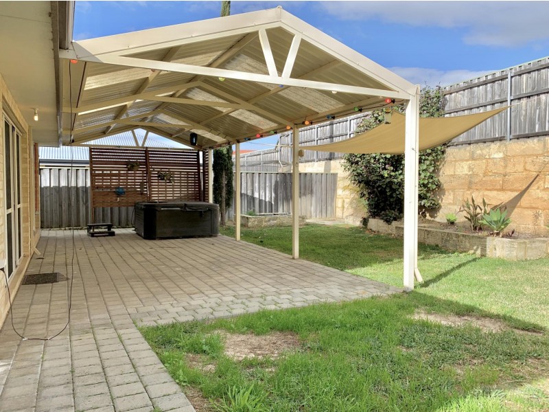 8 Leedon Drive, Ellenbrook WA 6069
