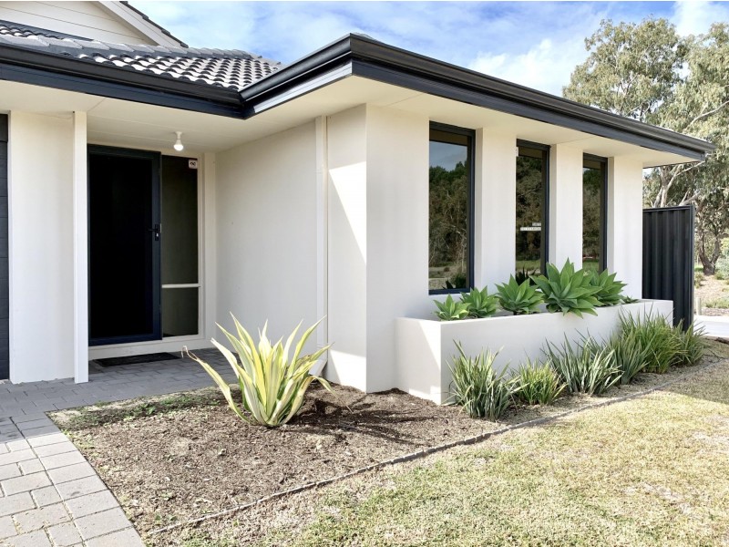 2 Gailey Way, Aveley WA 6069