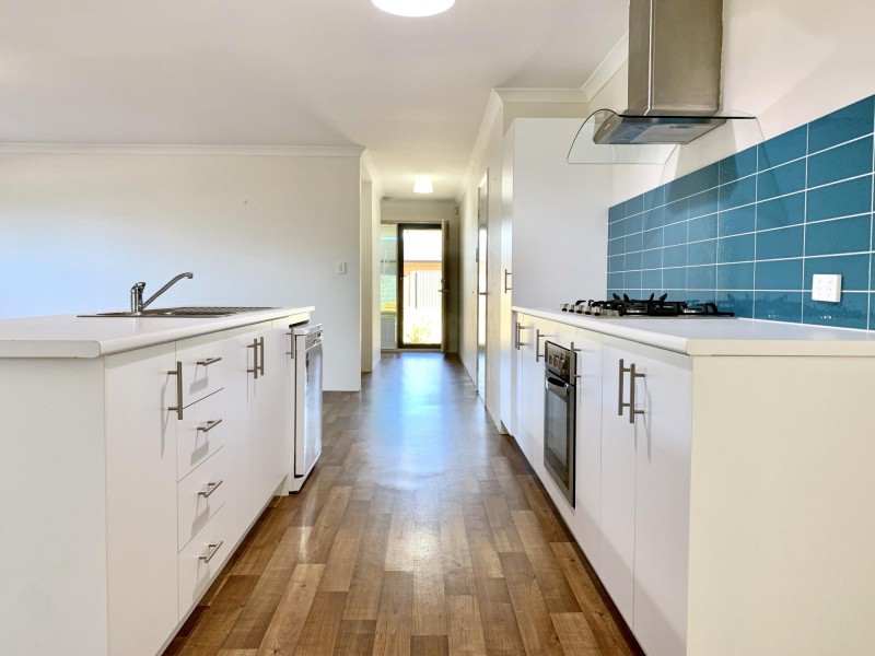2 Gailey Way, Aveley WA 6069
