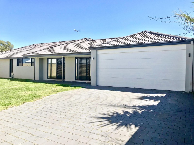 54 Farmaner Parkway, Ellenbrook WA 6069