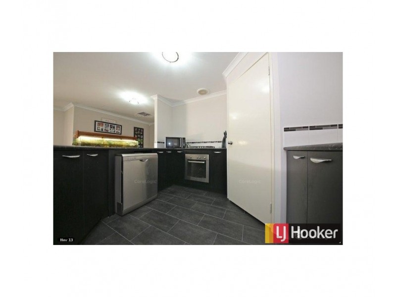 6 Aston Chase, Aveley WA 6069