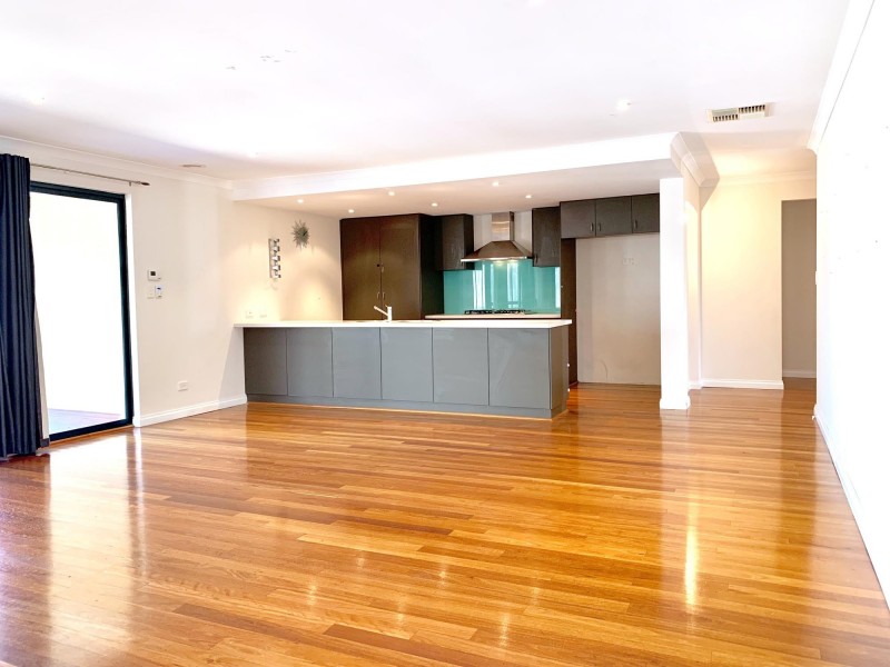 6 Dowlan Way, Ellenbrook WA 6069