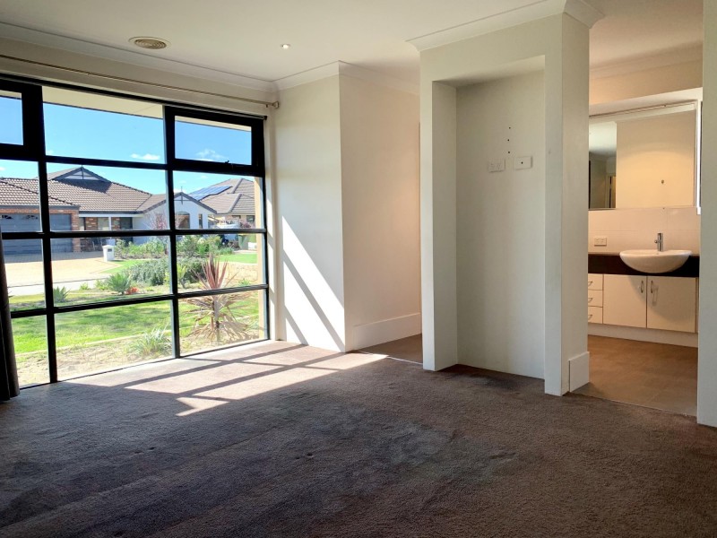 6 Dowlan Way, Ellenbrook WA 6069