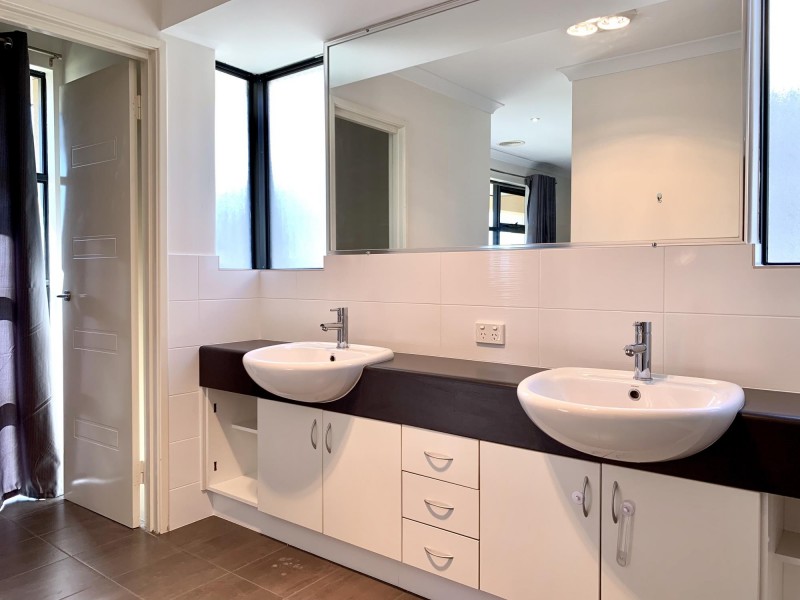 6 Dowlan Way, Ellenbrook WA 6069