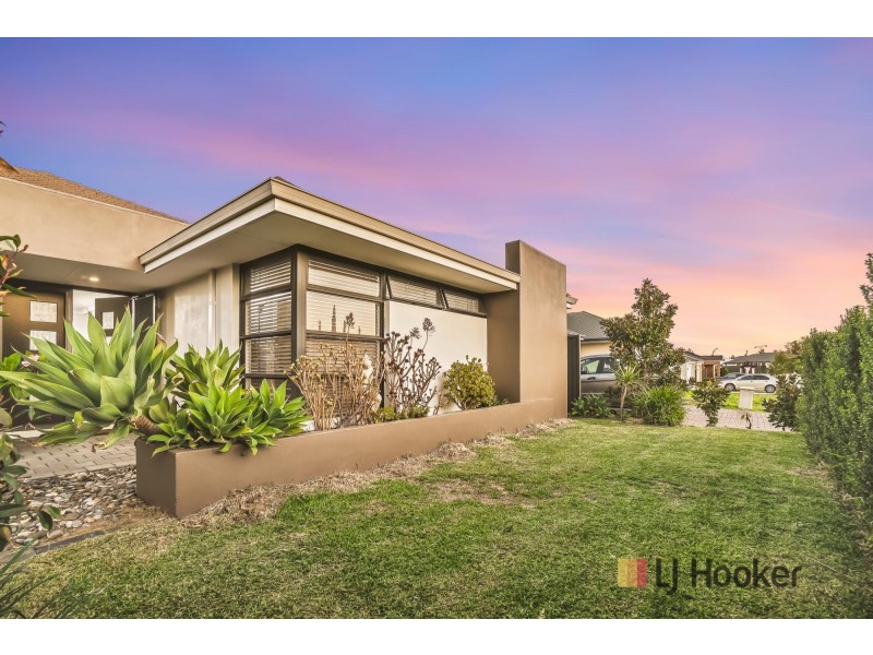 10 Kirkley Pass, Aveley WA 6069