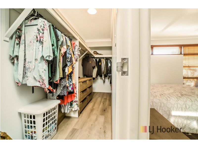 10 Kirkley Pass, Aveley WA 6069