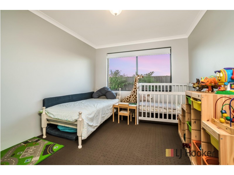 10 Kirkley Pass, Aveley WA 6069