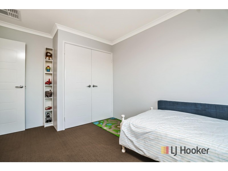 10 Kirkley Pass, Aveley WA 6069