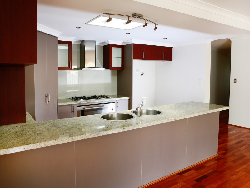 25 Kyneton Pkwy, Aveley WA 6069