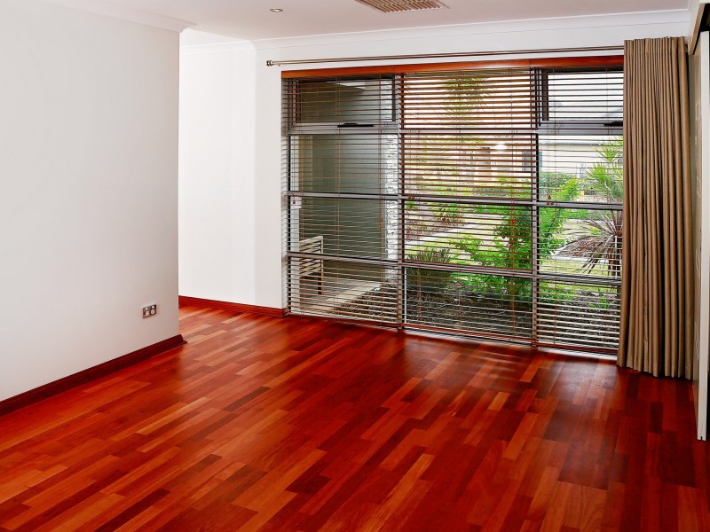 25 Kyneton Pkwy, Aveley WA 6069