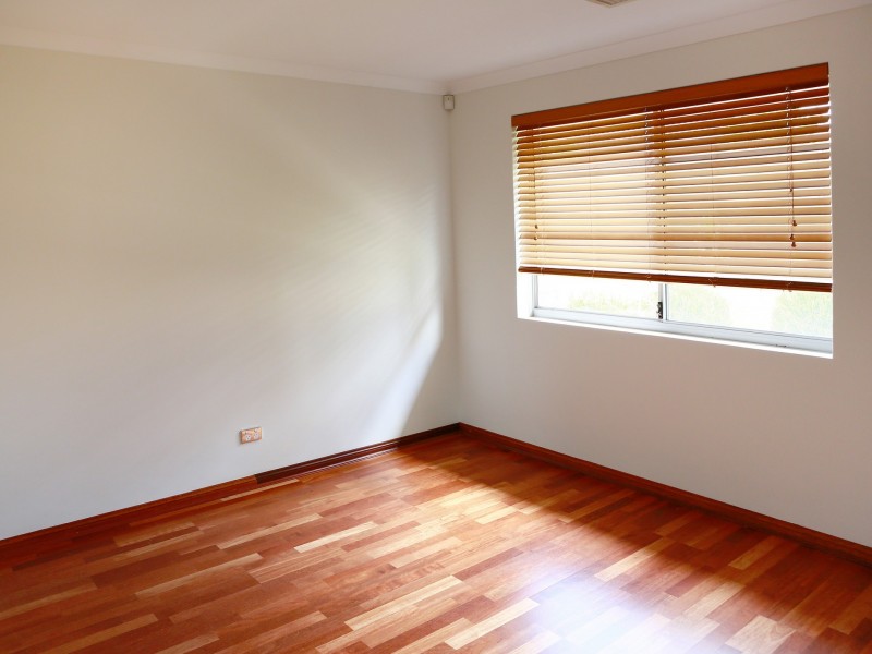 25 Kyneton Pkwy, Aveley WA 6069