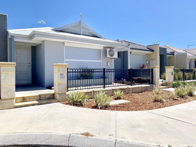 11 Peahen Street, Aveley WA 6069