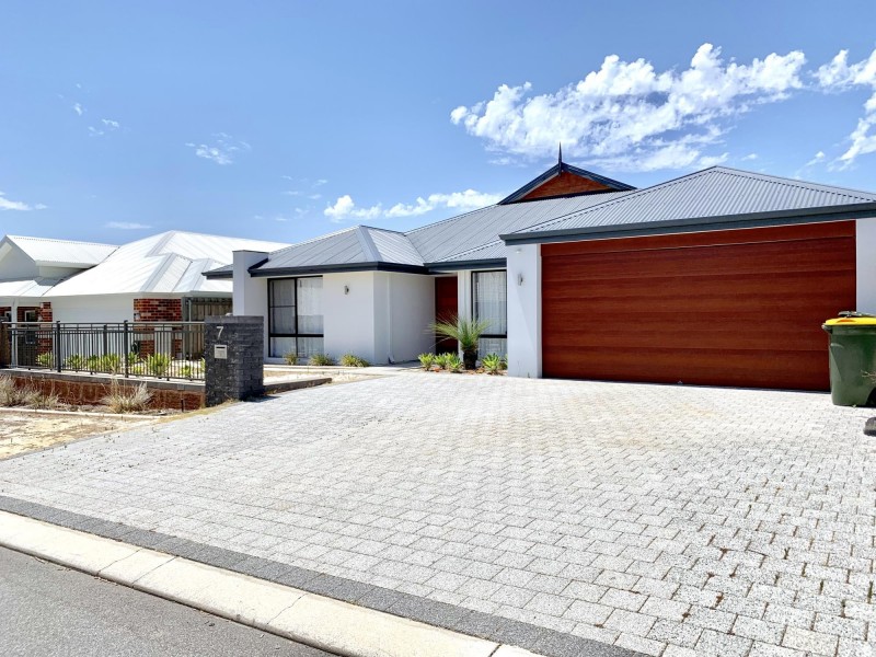 7 Warrego Outlook, Ellenbrook WA 6069