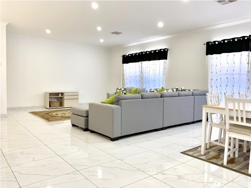7 Warrego Outlook, Ellenbrook WA 6069