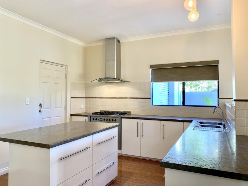 78 Roxburghe Drive, The Vines WA 6069