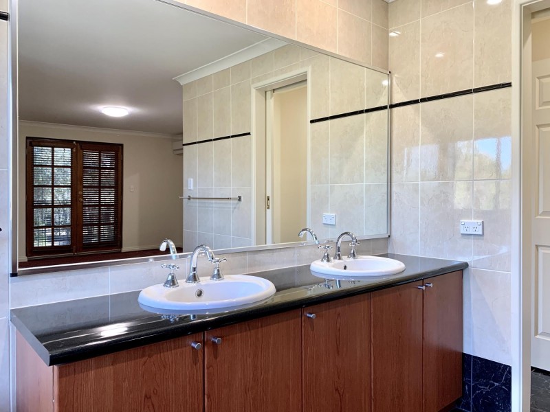 78 Roxburghe Drive, The Vines WA 6069