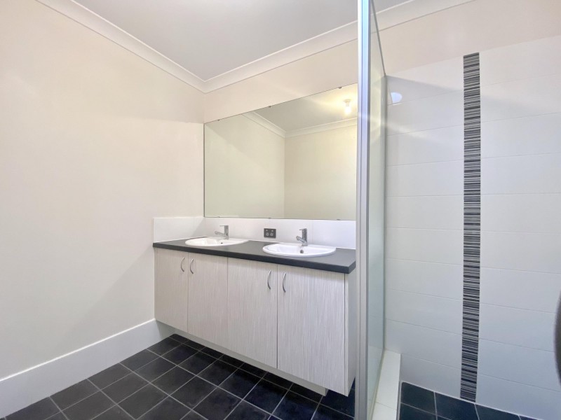 24 Kabuki View, Aveley WA 6069