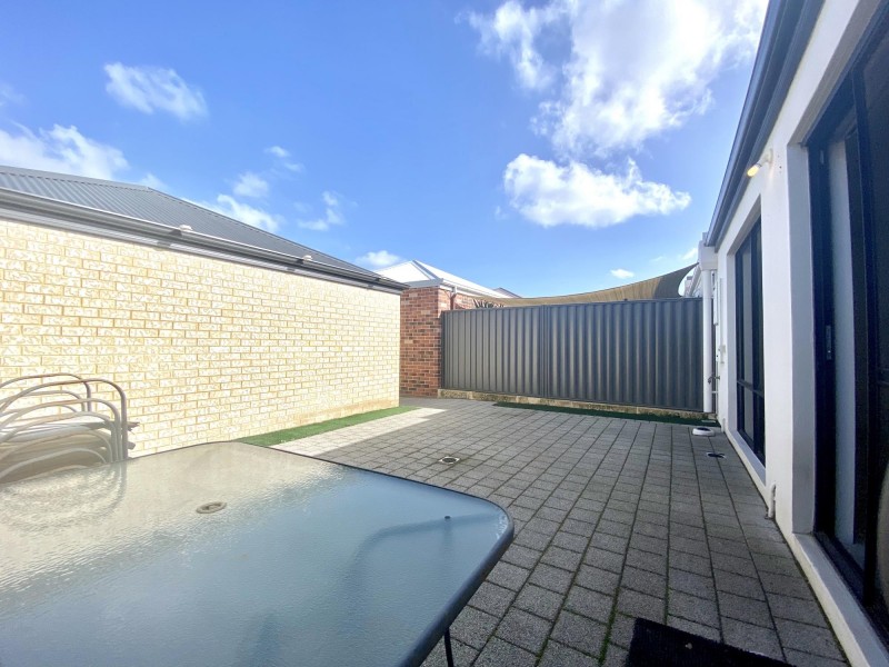 24 Kabuki View, Aveley WA 6069