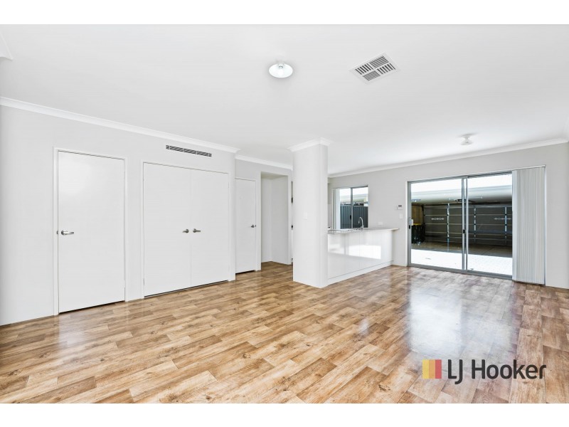12 Walshaw Street, Aveley WA 6069