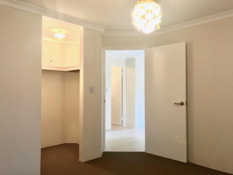 15 Farmaner Parkway, Ellenbrook WA 6069