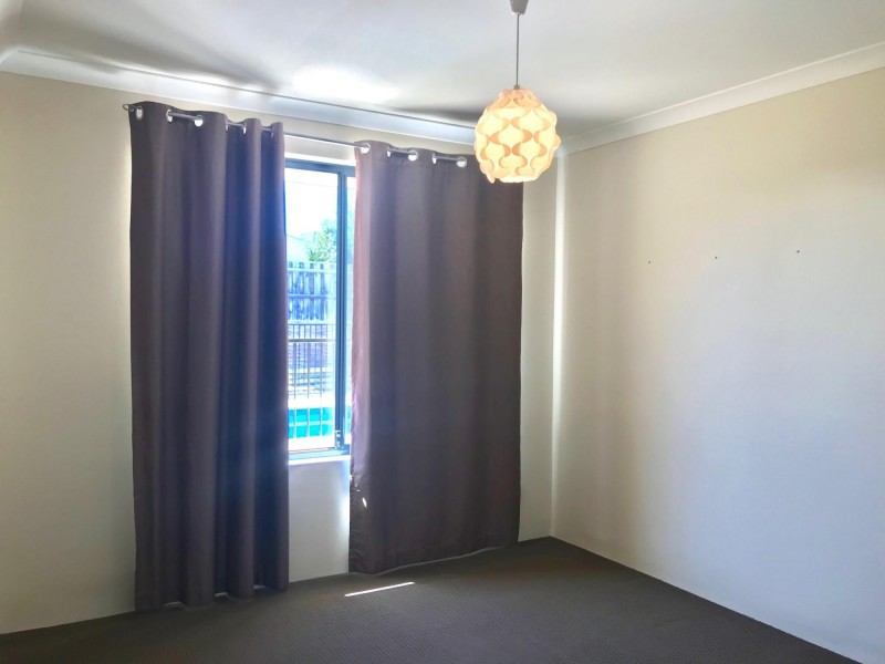 15 Farmaner Parkway, Ellenbrook WA 6069