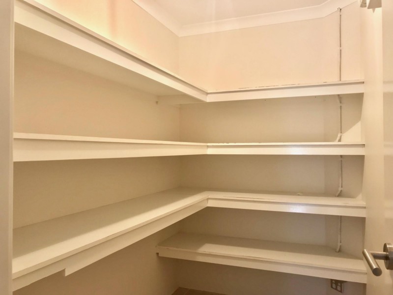 15 Farmaner Parkway, Ellenbrook WA 6069